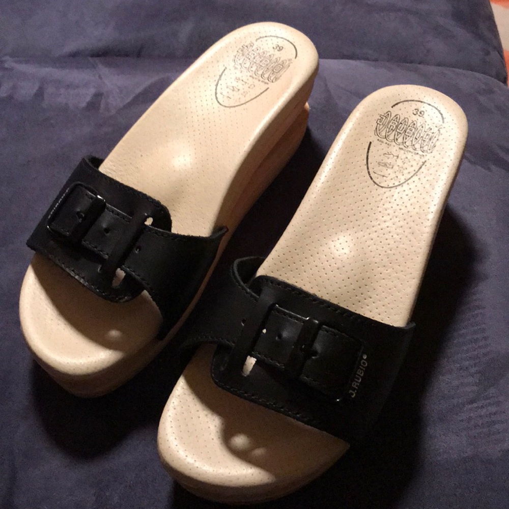 Sandals all leather made in Spain.